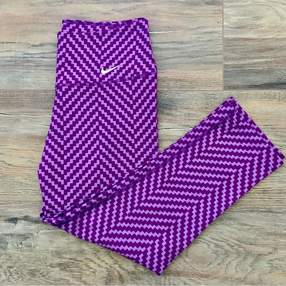 Nike Dri-Fit Purple 3/4 Athletic Leggings - Picture 1 of 11